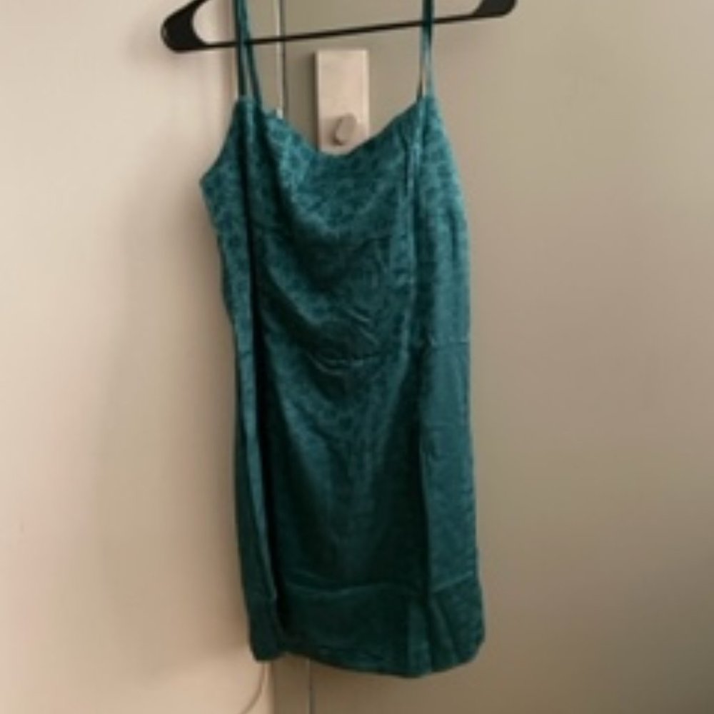 Green Rihoas floral dress